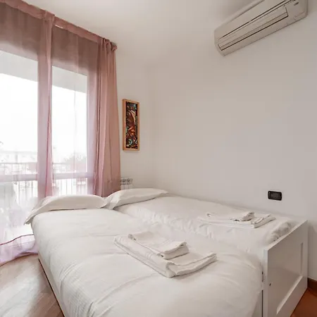 10 Minutes From Bocconi, Elegance And Comfort * Milano